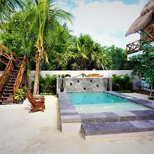 4* Hotel La Puerta Azul Beachfront - Adults Only